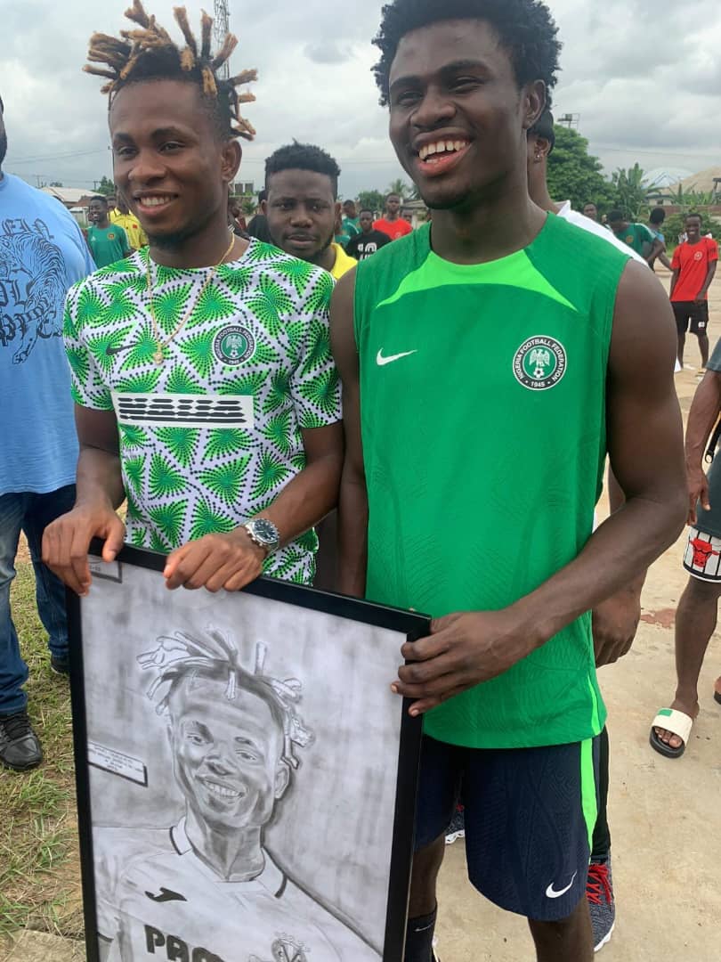 Who Says Dreams Don’t Come True, Daga Meets Samuel Chukwueze As One Of His Dreams Is Fulfilled