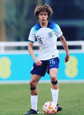 Son of Nigeria’s 1994 World Cup star, Arsenal GK make full debuts for England U16 :: All Nigeria Soccer