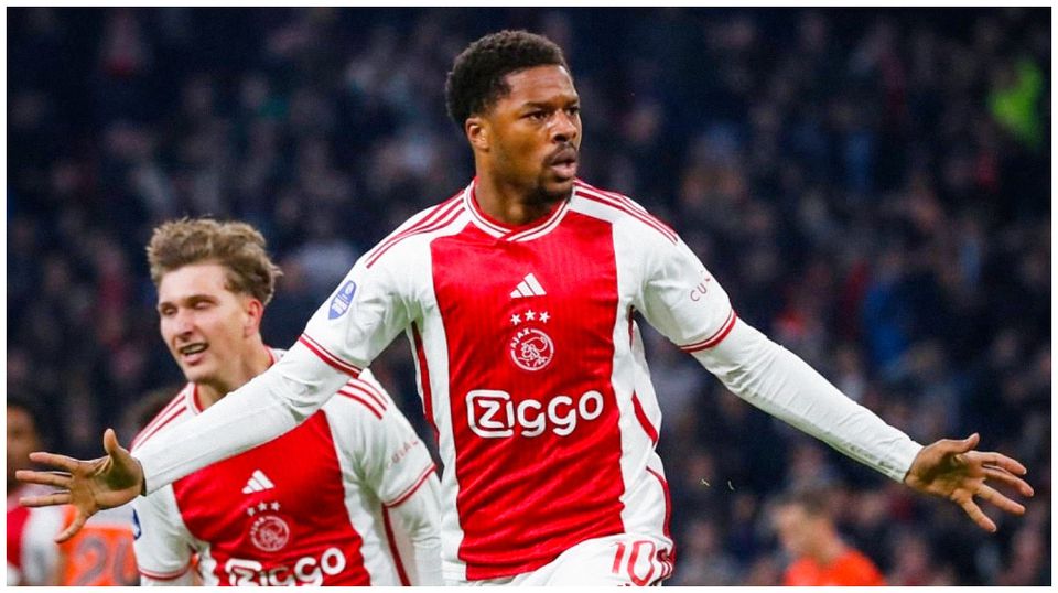 Red-hot Chuba Akpom nets brace as Ajax secure second successive win