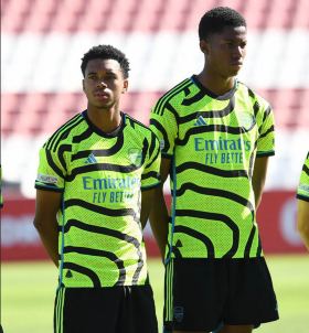 Arsenal coach promotes 15yo striker of Nigerian descent to first team training ahead of Sevilla clash :: All Nigeria Soccer