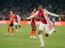 ‘Premier League clubs were not interested’ – Ex-Go Ahead Eagles defender criticises Ajax striker Akpom 