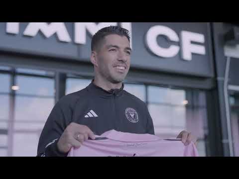 Messi, Suárez Signings, World Tour Highlights & Season Goals | Weekly Show #1