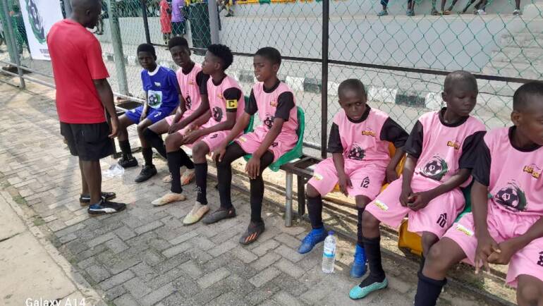 Abalti Barracks’ Sports Director Lends Support To Kids At Tekkers FA